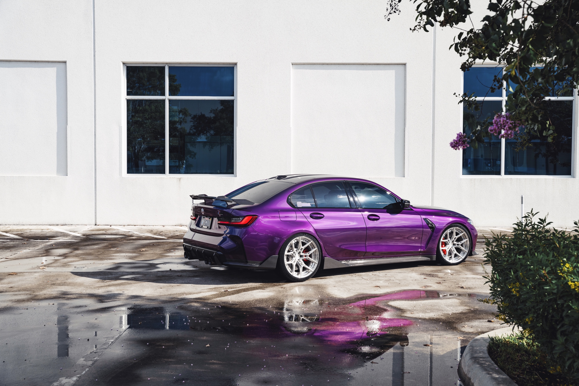 WraithTec BMW G80 M3 in indigo chrome with full carbon programme